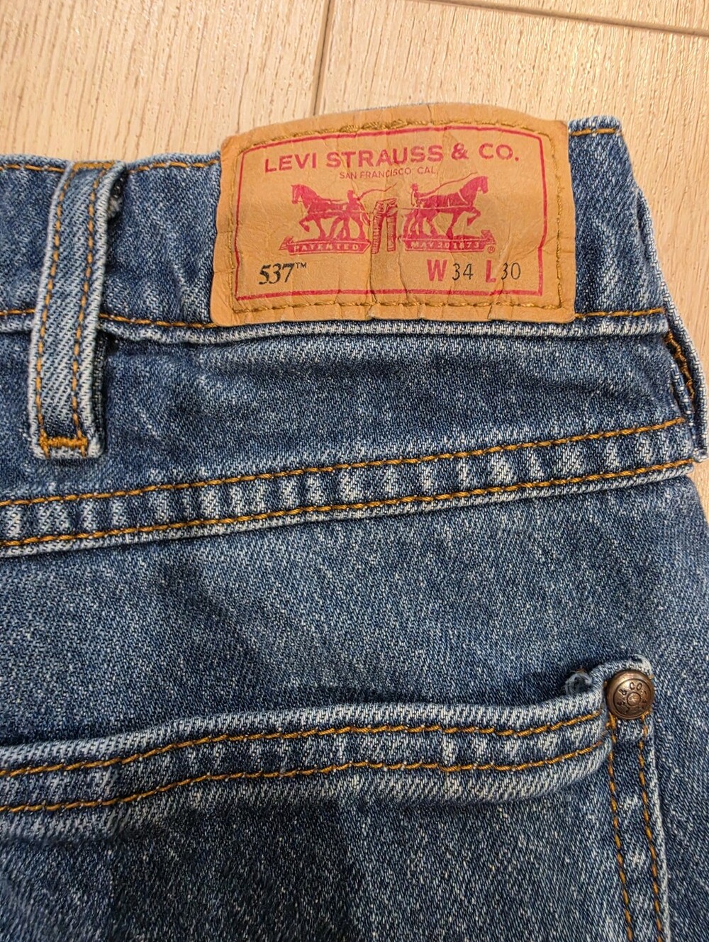 Levi's 537 Men's Jeans 34x30 Bootcut Medium Wash Denim Y2K - Picture 6 of 7